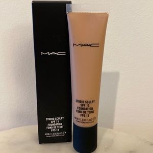 Mac NW30 Studio Sculpt Foundation. Rare Find!